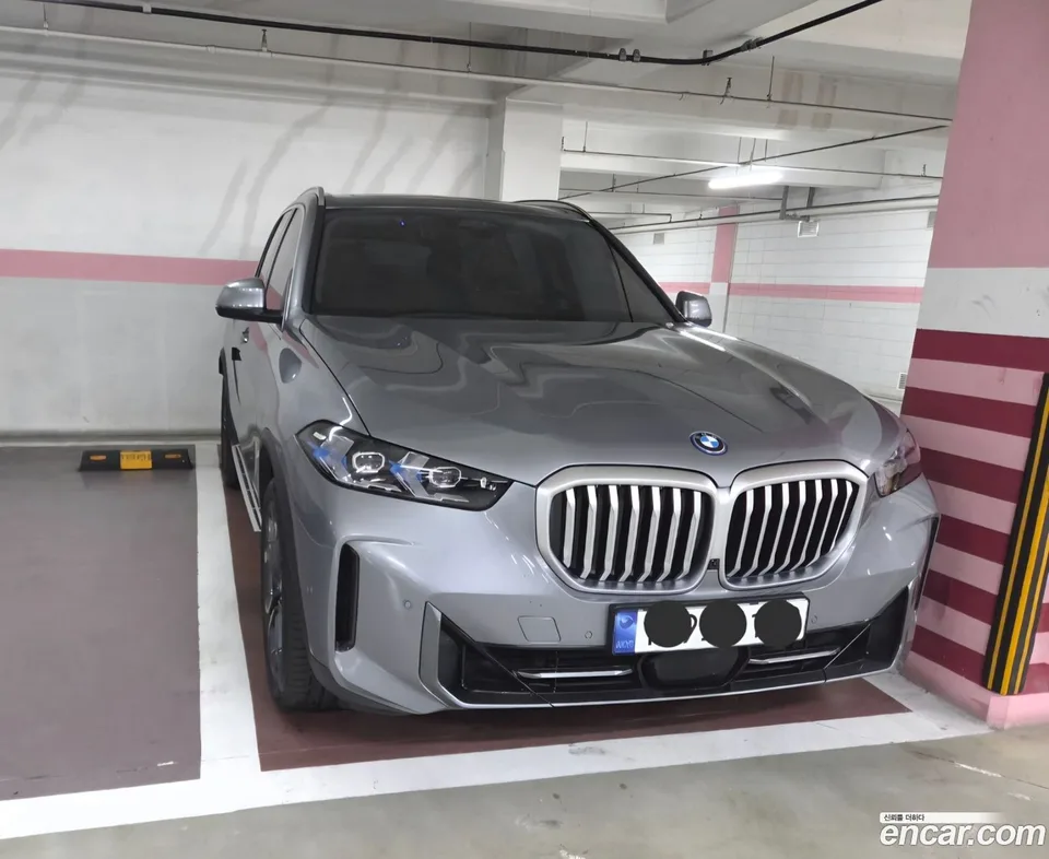 BMW X5 xDrive 50e xLine 2024 — миниатюра 3