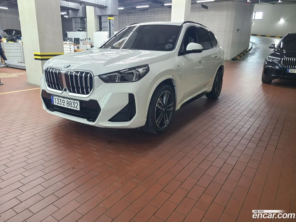 BMW X1 sDrive 20i M 2023 — миниатюра 2