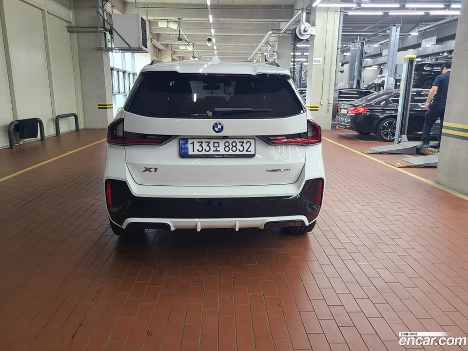 BMW X1 sDrive 20i M 2023 — миниатюра 3
