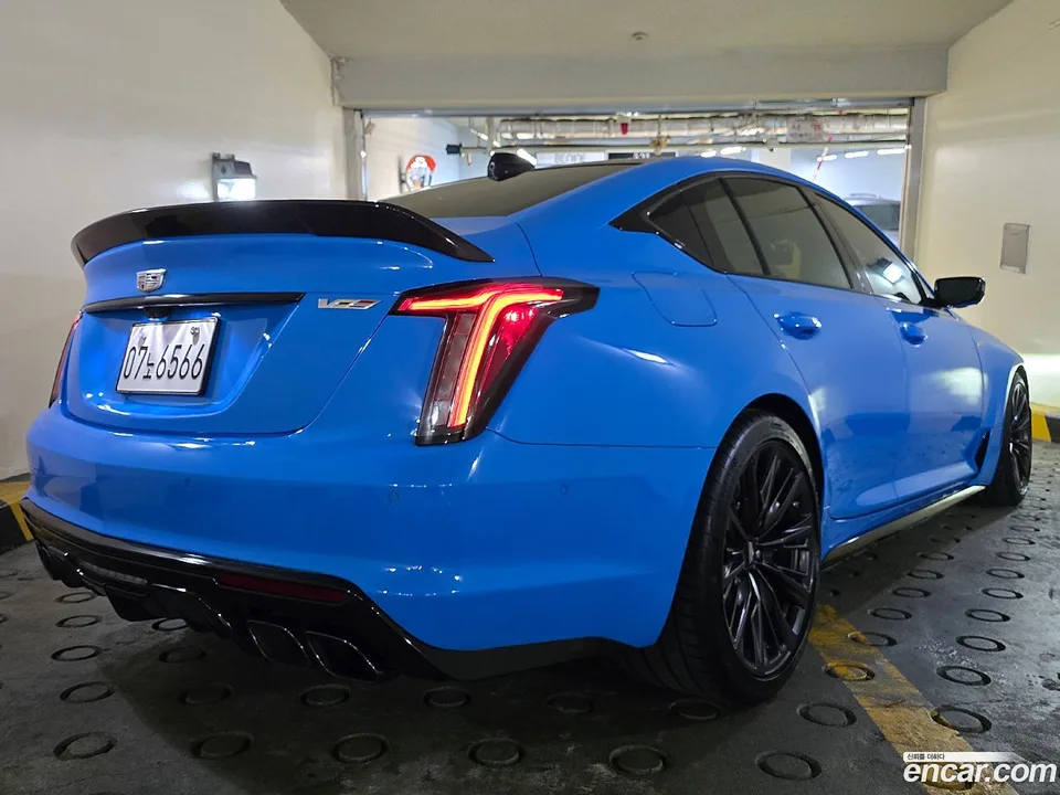 Cadillac CT5-V 6.2 2022 — миниатюра 2