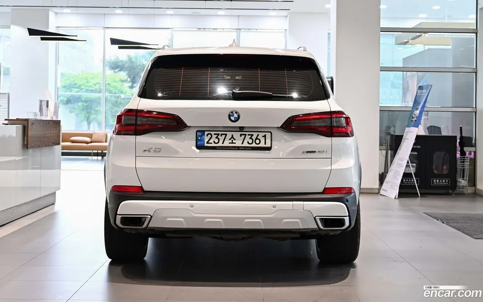 BMW X5 xDrive 40i xLine 2022 — миниатюра 3