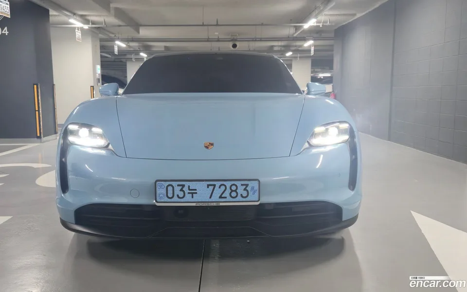 Porsche Taycan 2023 — миниатюра 3