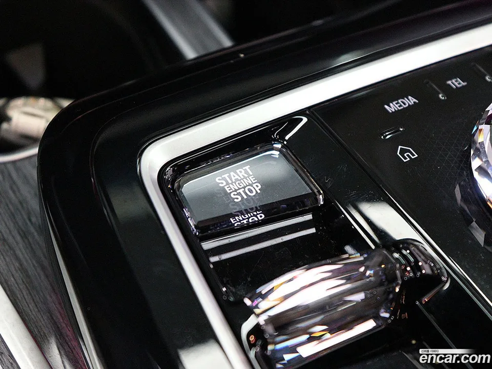 BMW 7 Series 740i xDrive M 2024 — миниатюра 2