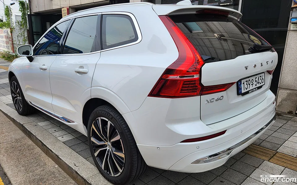 Volvo XC60 B6 2023 — миниатюра 3