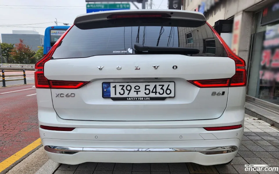 Volvo XC60 B6 2023 — миниатюра 4