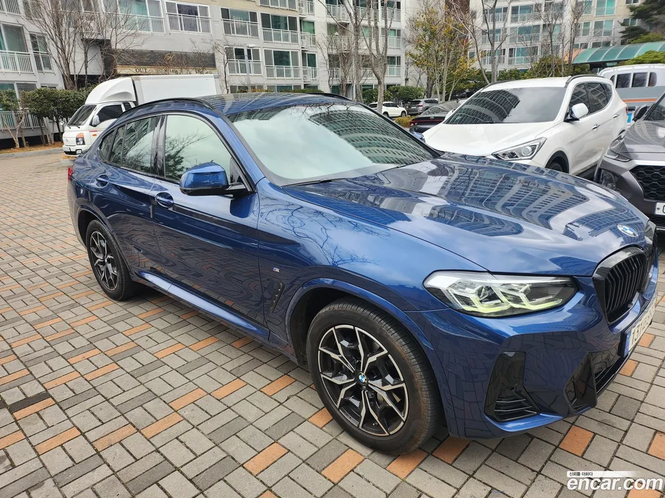 BMW X4 xDrive20i M 2023 — миниатюра 4