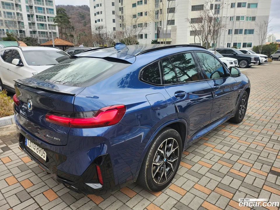 BMW X4 xDrive20i M 2023 — фото 1, купить с доставкой в Москву