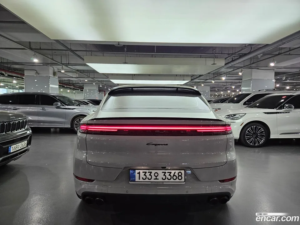 Porsche Cayenne 3.0 2025 — миниатюра 3