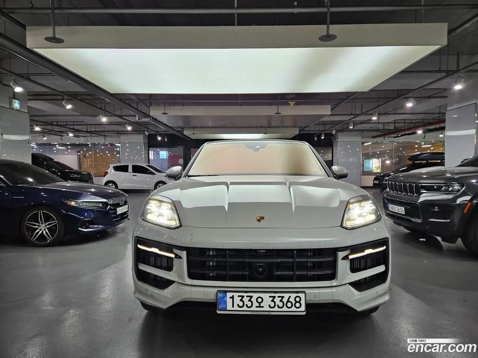 Porsche Cayenne 3.0 2025 — фото 1, купить с доставкой в Москву