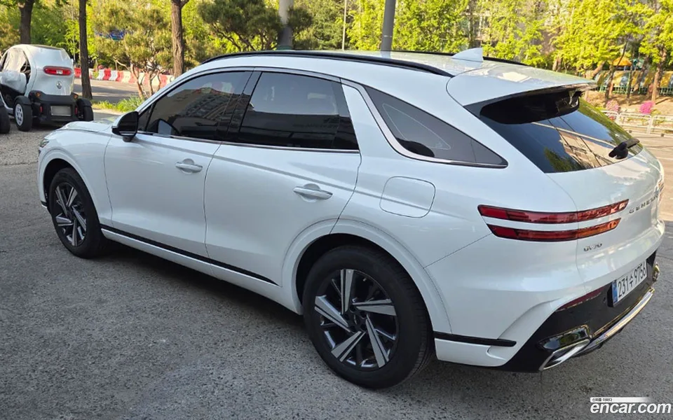 Genesis GV70 2.5T 2WD 2025 — миниатюра 3