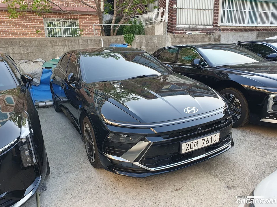 Hyundai Sonata The Edge 2.0 2023 — photo 1, buy with delivery to Moscow
