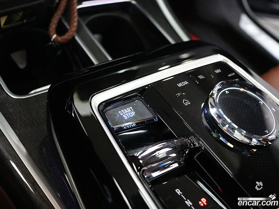 BMW i7 eDrive 50 M 2023 — миниатюра 2