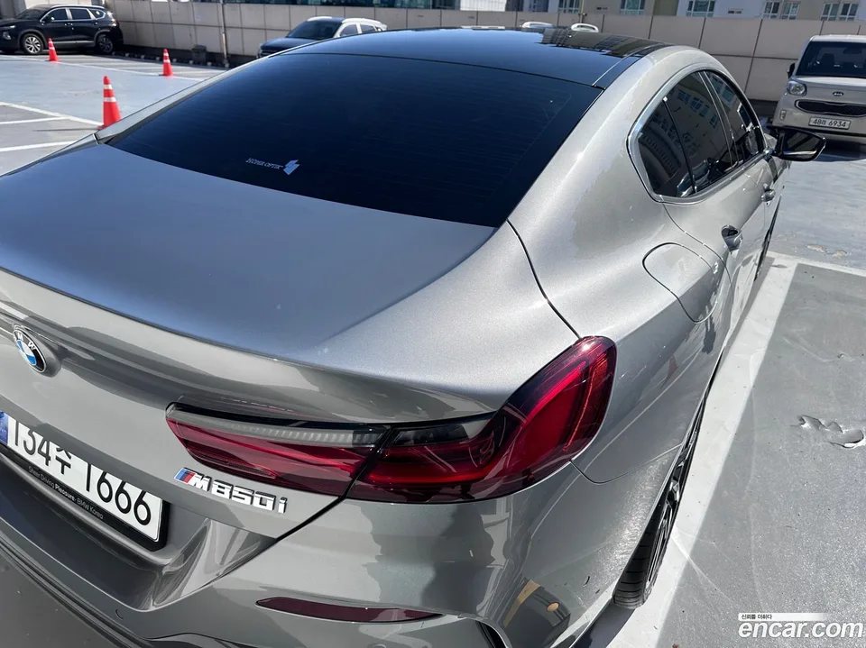 BMW 8 Series M850i xDrive 2023 — миниатюра 3
