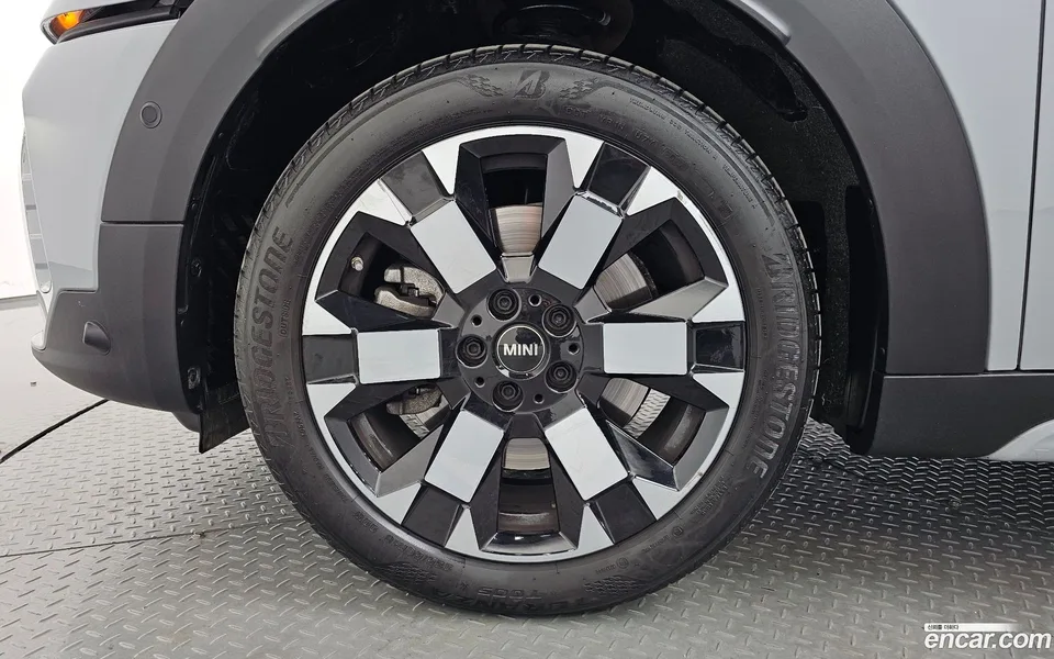 MINI Cooper S Countryman ALL4 2023 — thumbnail 5