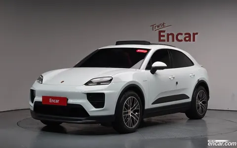 Porsche Macan Electric 2025 buy in Moscow