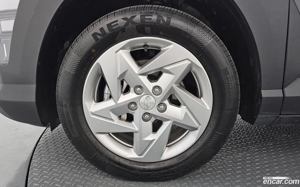 Hyundai Kona 1.6 2WD 2023 — миниатюра 2