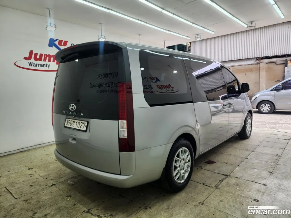Hyundai Staria 9 2022 — миниатюра 3