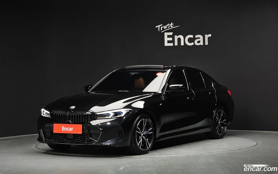 BMW 3 Series 320i M 2023 — фото 1, купить с доставкой в Москву
