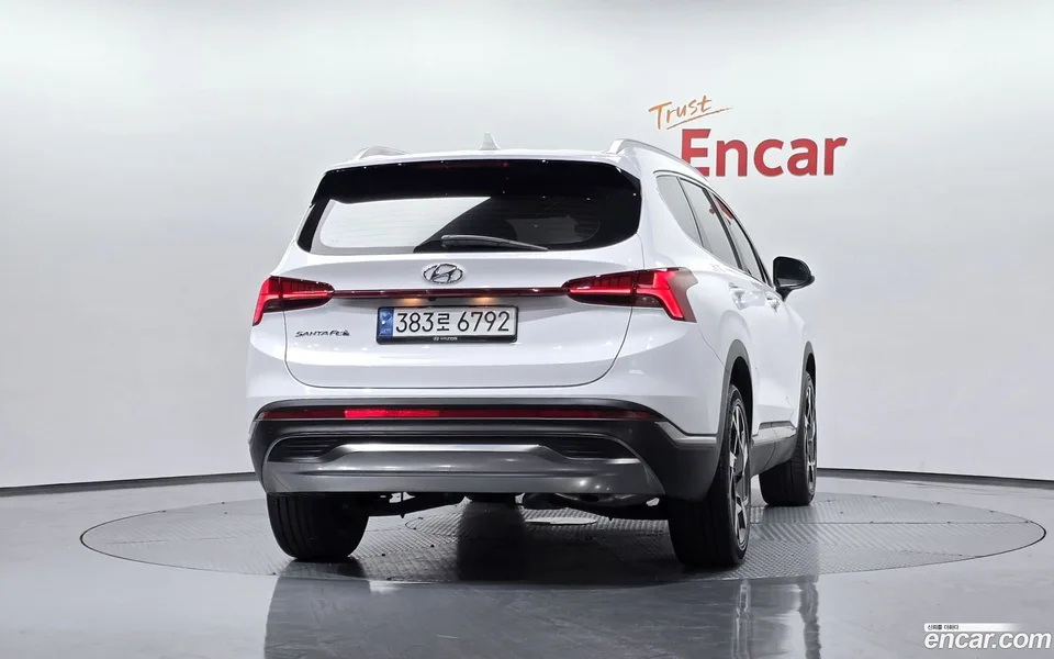 Hyundai SantaFe 2.5T 2WD 2023 — миниатюра 4
