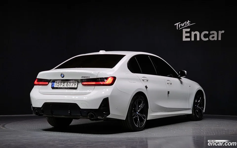 BMW 3 Series 320i M 2024 — миниатюра 2