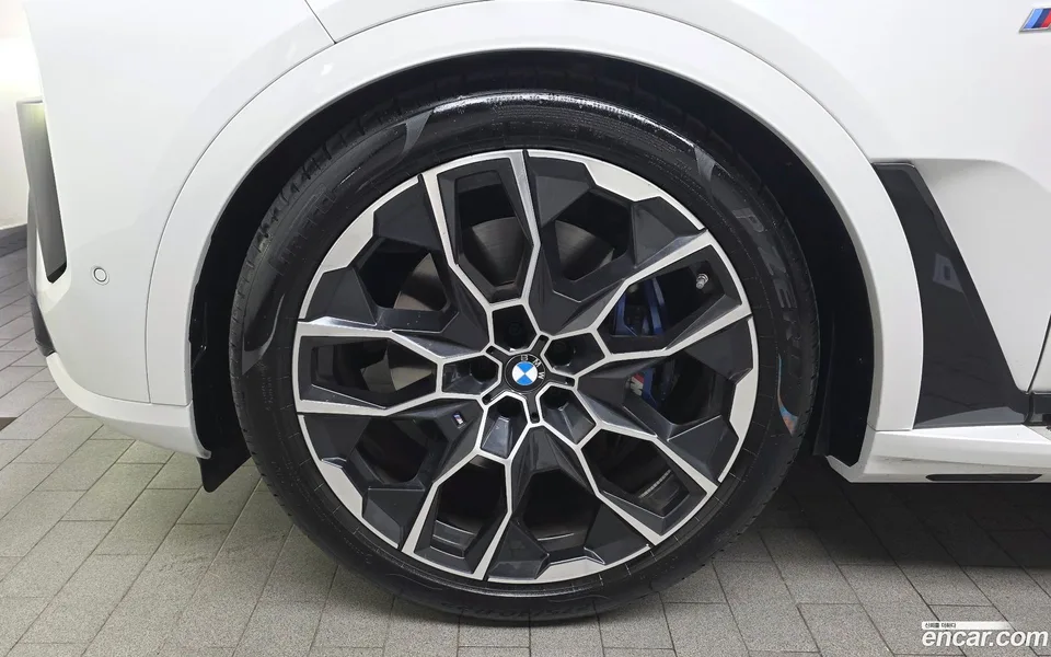 BMW X7 xDrive 40i M 6 2025 — миниатюра 2