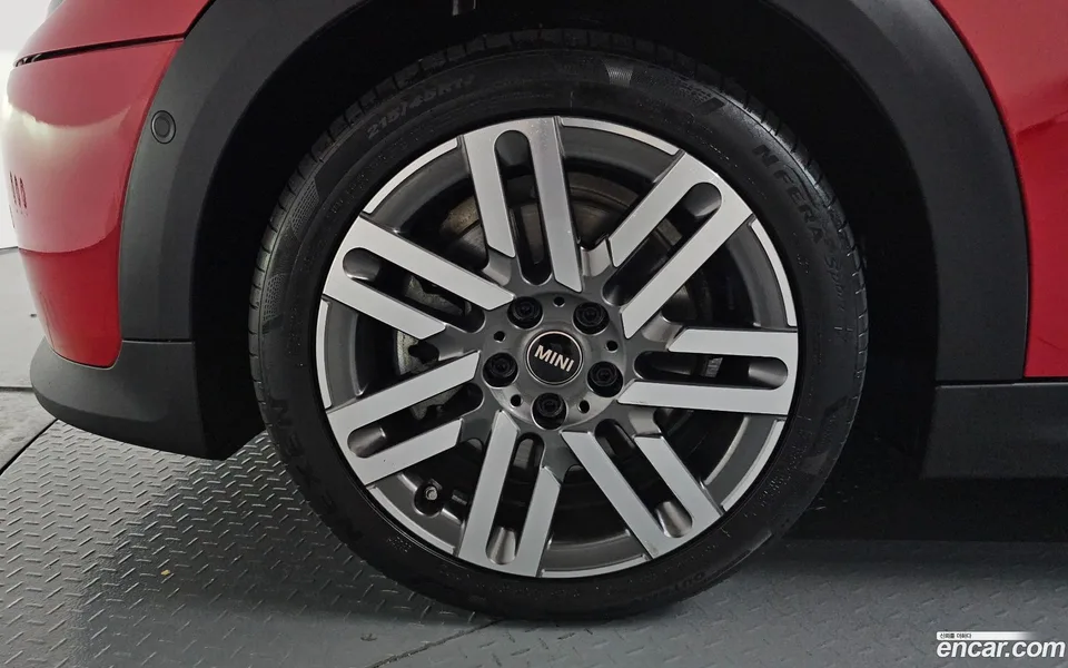 MINI Cooper C 2025 — миниатюра 2