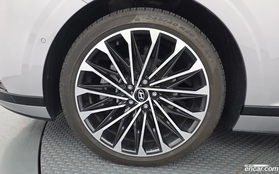 Hyundai Grandeur 2.5 2WD 2024 — миниатюра 2