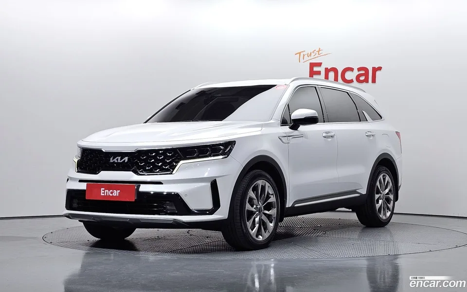 Kia Sorento 2.5T 2WD 2022 — фото 1, купить с доставкой в Москву
