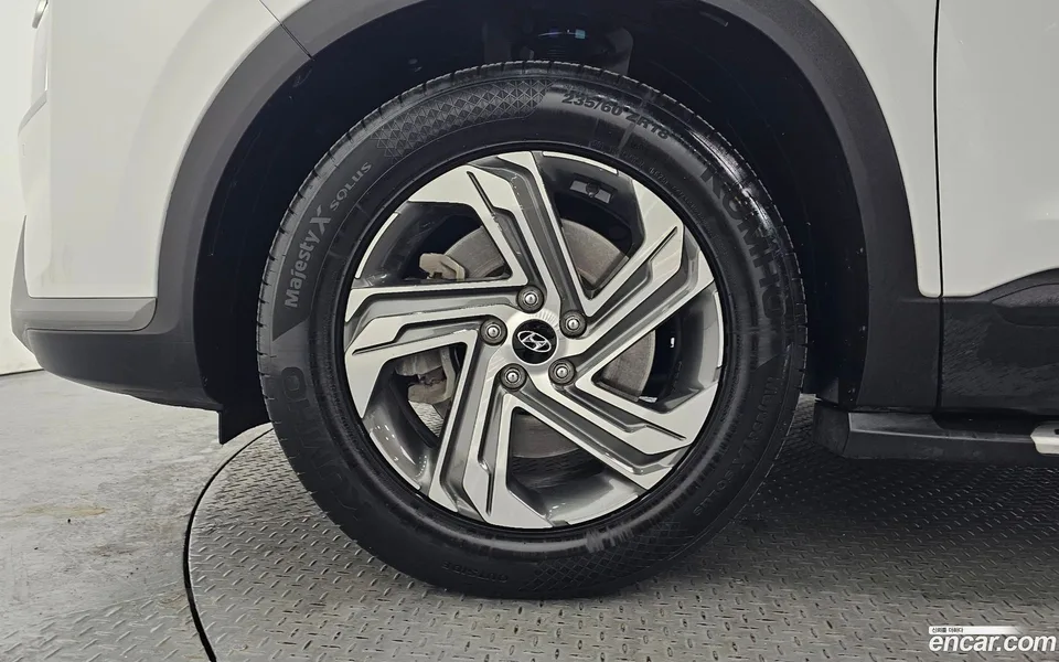 Hyundai SantaFe 2.5T 2WD 2023 — миниатюра 2