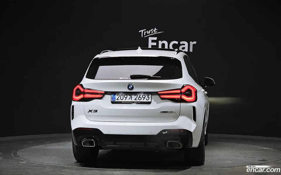 BMW X3 xDrive 30e M 2023 — миниатюра 4