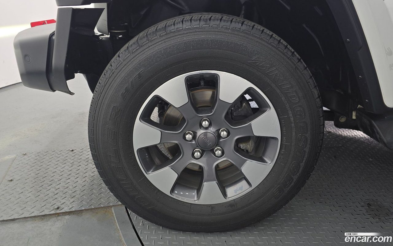 Jeep Wrangler 2022 — 2