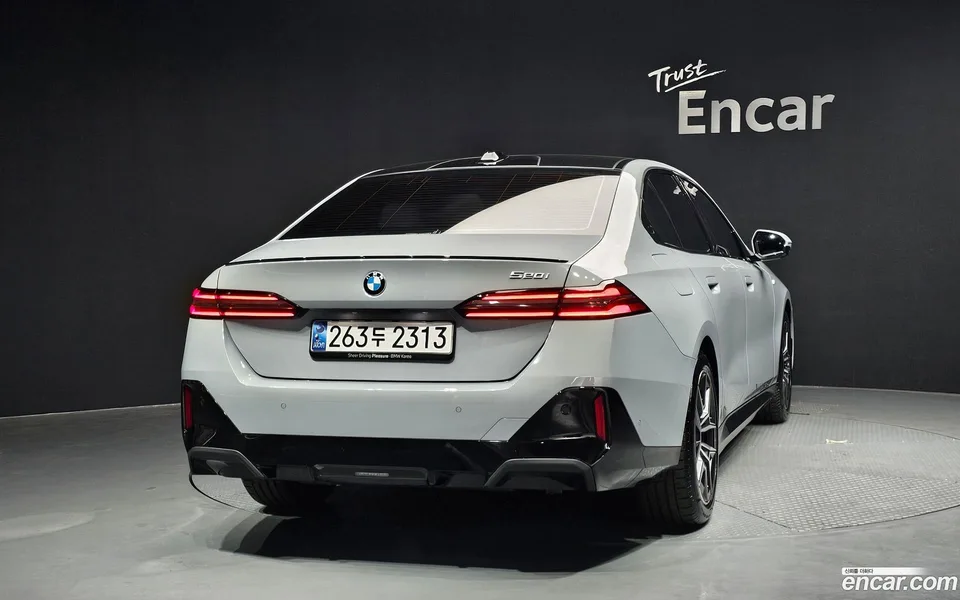 BMW 5 Series 520i 2024 — миниатюра 4