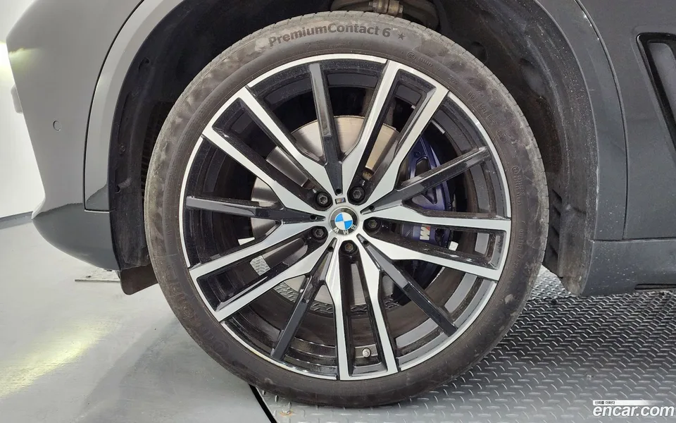 BMW X5 xDrive 40d M 2022 — миниатюра 2