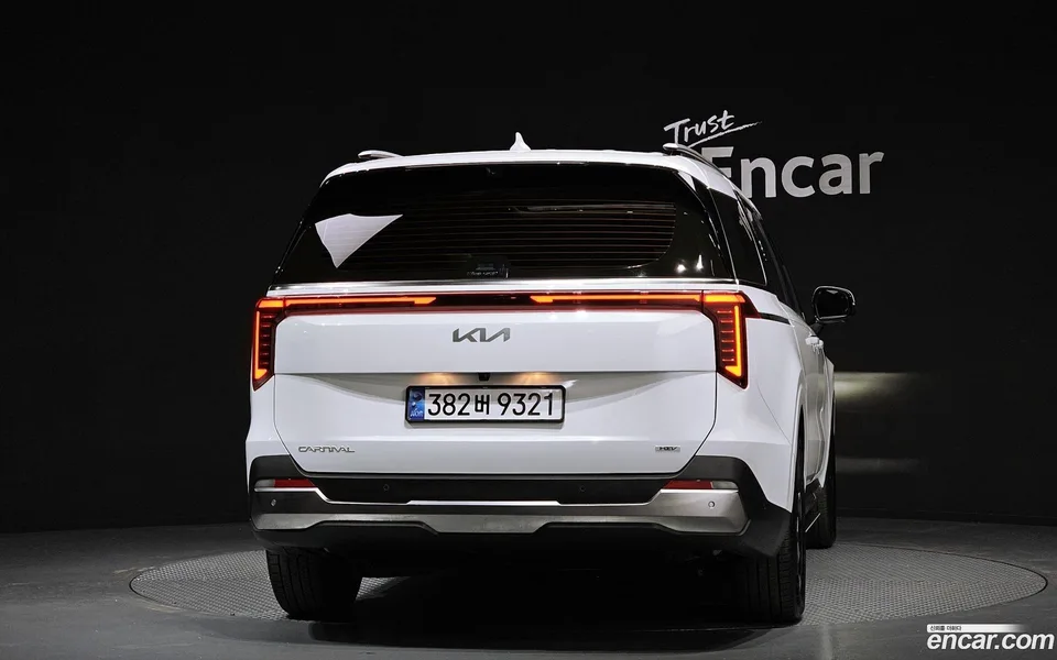 Kia Carnival HEV 9 2025 — миниатюра 4