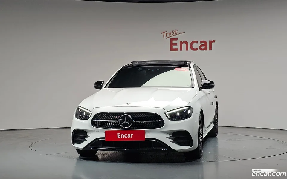 Mercedes-Benz E-Class E350 4MATIC AMG Line 2023 — миниатюра 3