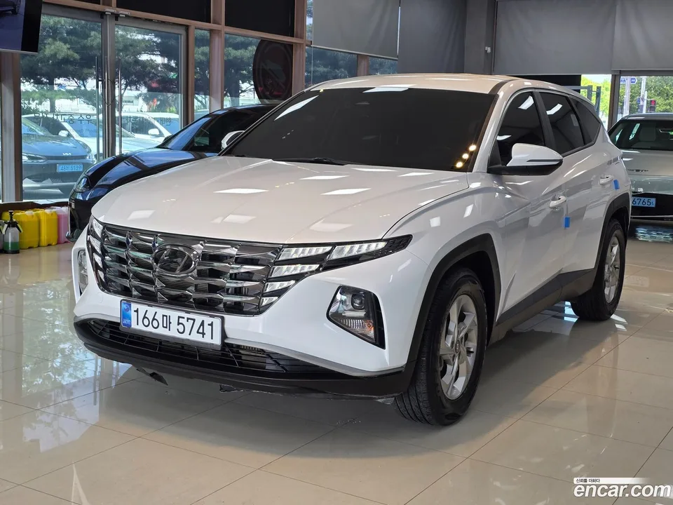 Hyundai Tucson 2.0 4WD 2023 — фото 1, купить с доставкой в Москву