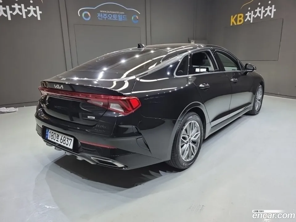 Kia K5 Hybrid 2023 — thumbnail 5