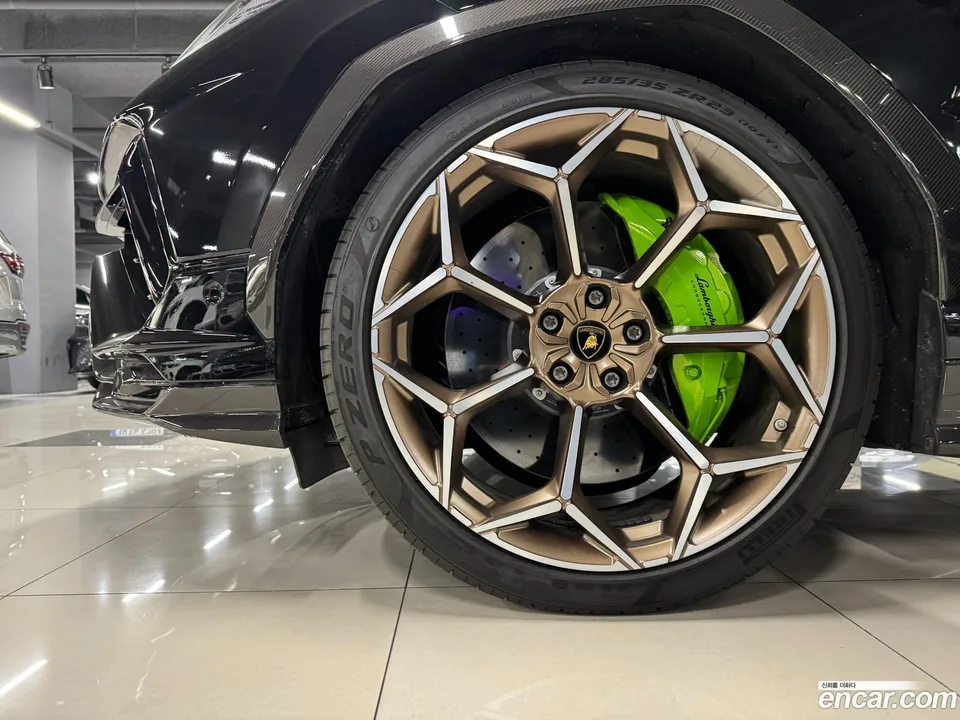 Lamborghini Urus 4.0 V8 2024 — миниатюра 5