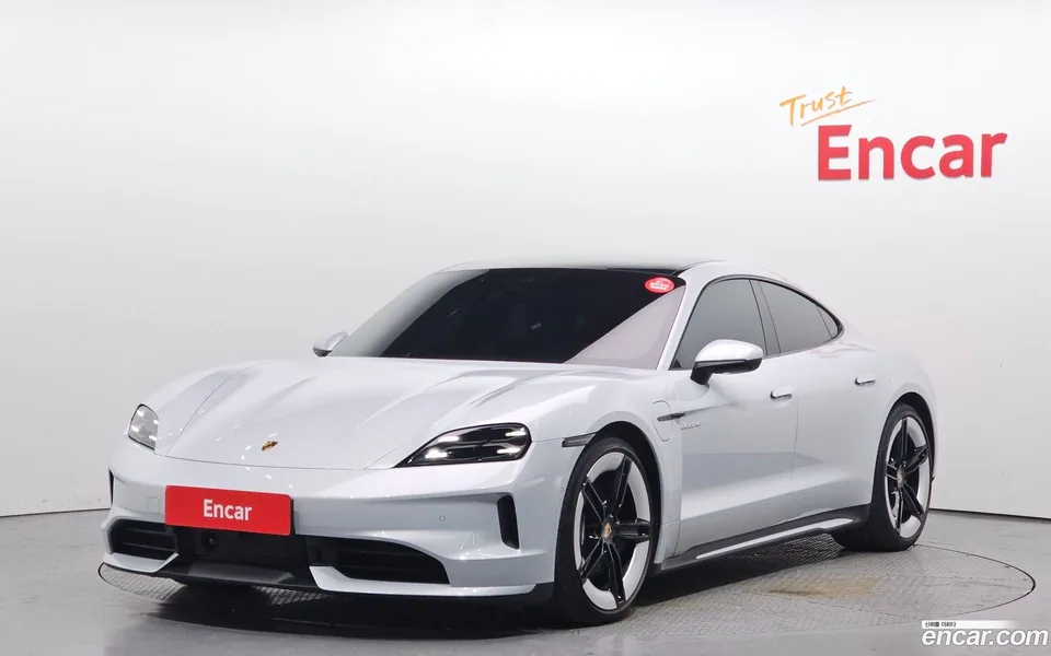 Porsche Taycan 4 2025 — фото 1, купить с доставкой в Москву