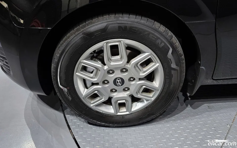 Hyundai Staria 5 2025 — миниатюра 5
