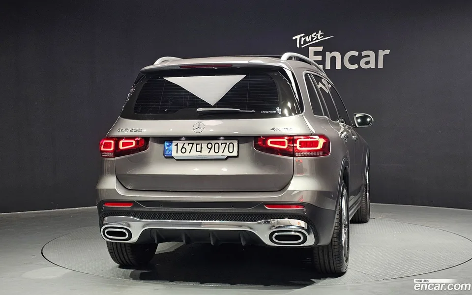 Mercedes-Benz GLB-Class GLB250 4MATIC 2023 — миниатюра 4