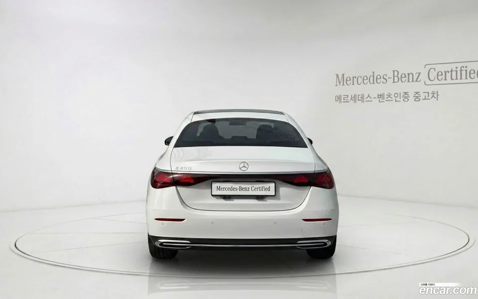 Mercedes-Benz E-Class E200 2025 — миниатюра 4