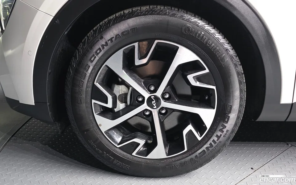 Kia Sportage Hybrid 2WD 2023 — миниатюра 2
