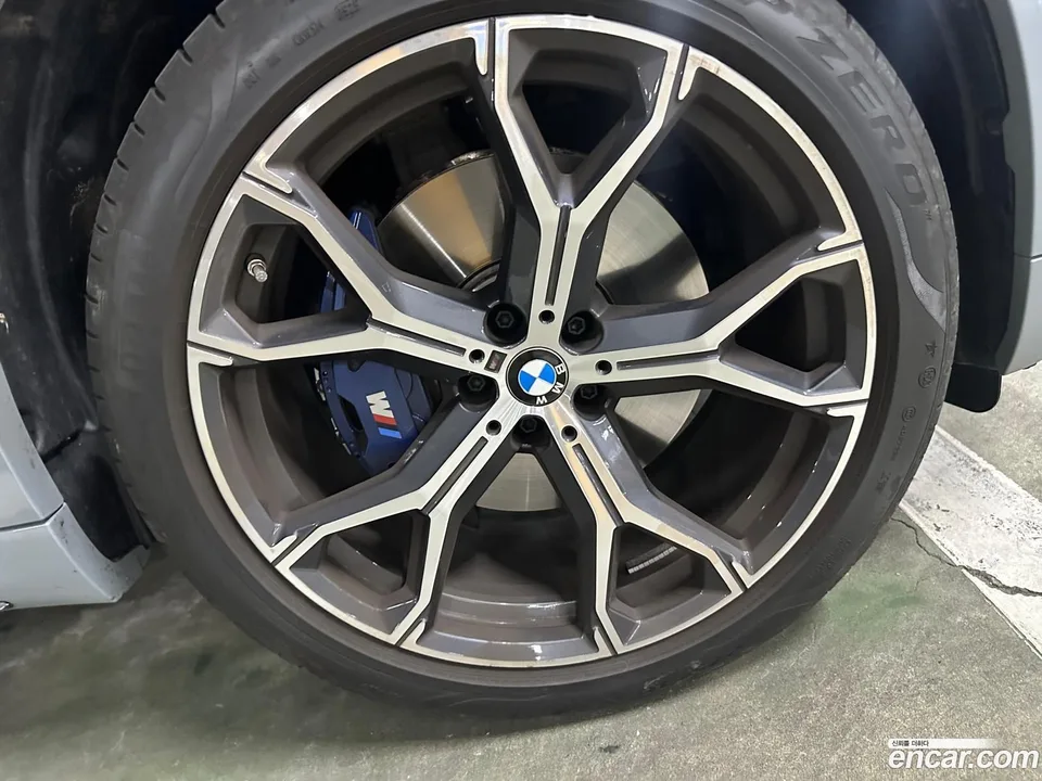 BMW X5 xDrive 40i M 2025 — миниатюра 5