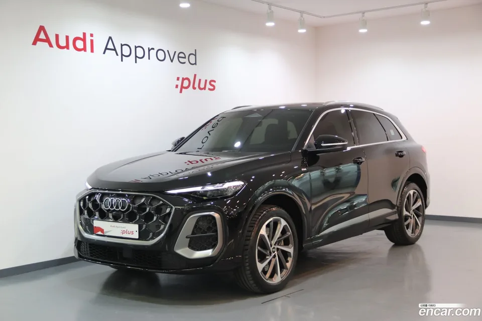 Audi Q5 (80A) 40 TDI S Line 2025 — фото 1, купить с доставкой в Москву
