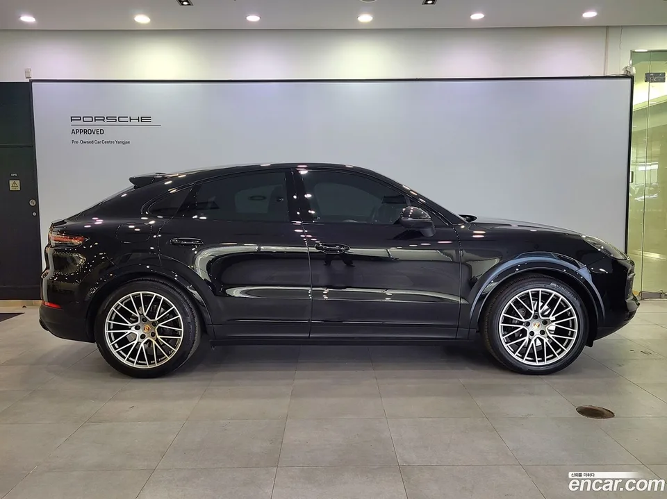 Porsche Cayenne 3.0 2023 — thumbnail 2