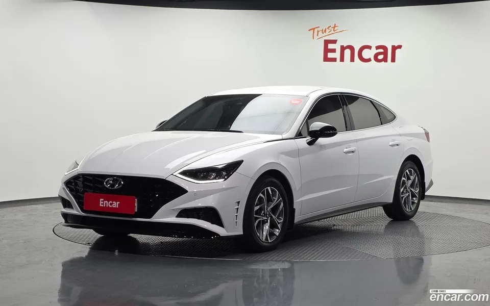 Hyundai Sonata 2.0 2022 — фото 1, купить с доставкой в Москву