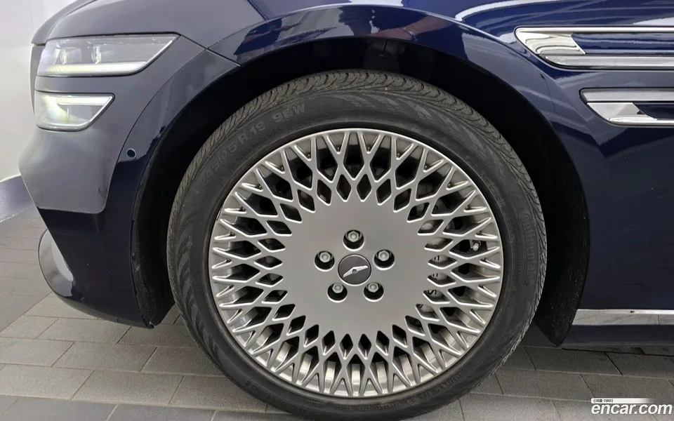 Genesis G80 2.5 2WD 2023 — миниатюра 5