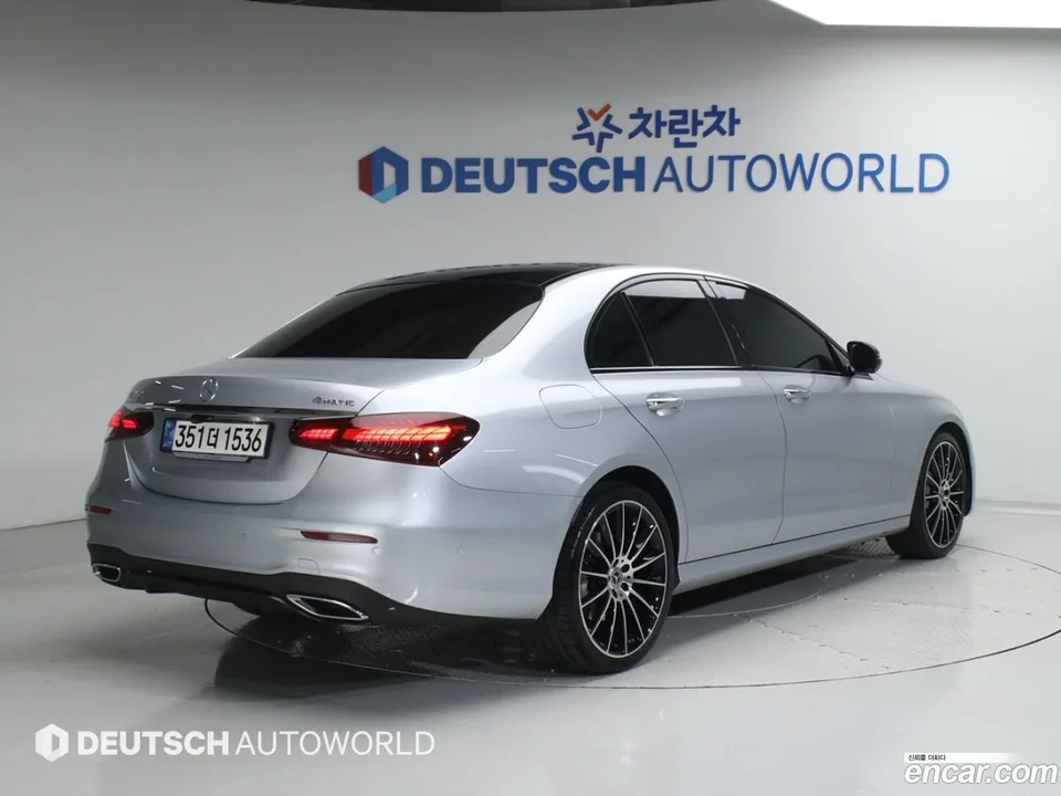 Mercedes-Benz E-Class E350 4MATIC AMG Line 2023 — миниатюра 2