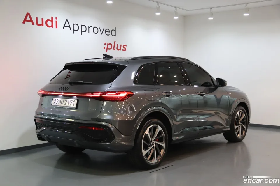 Audi Q5 (80A) 40 TDI S Line 2025 — миниатюра 2